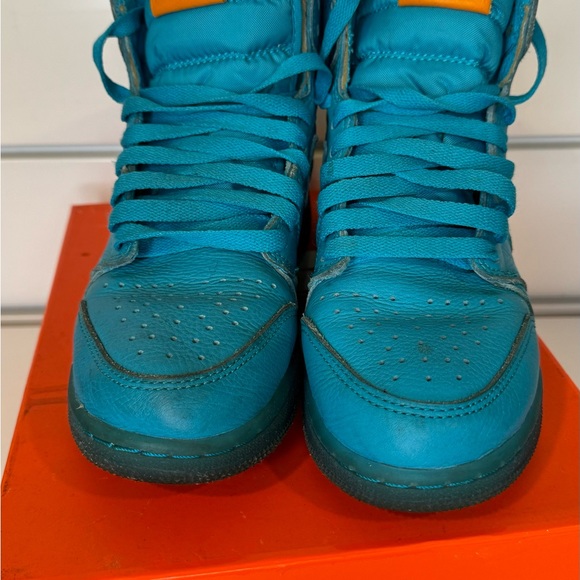Jordan 1 Retro High
Gatorade Blue Lagoon - Picture 4 of 9